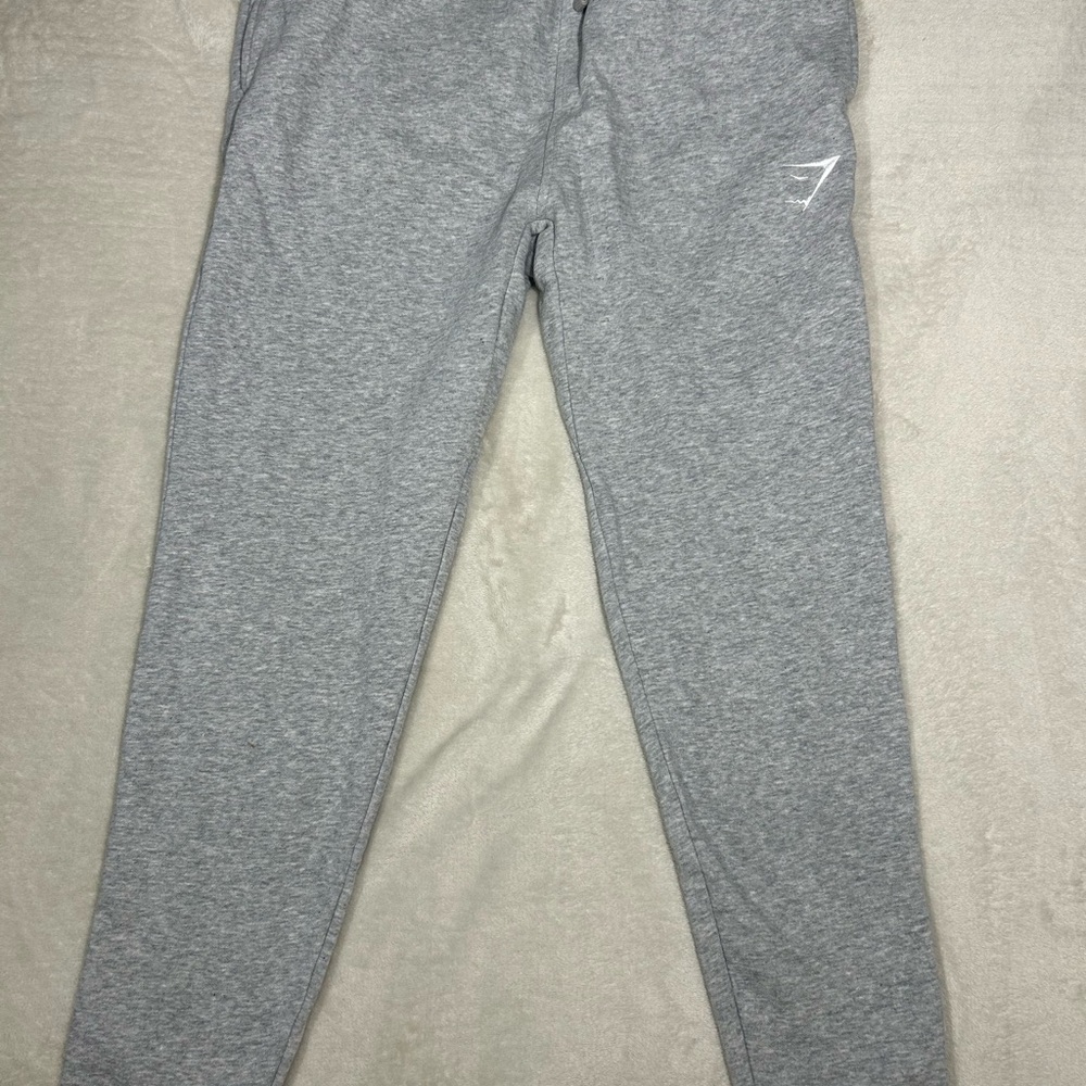 Gymshark Light Gray Sweatpants: Men’s Size Small